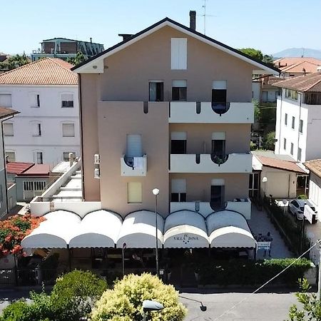 Hotel Villa Dina Rimini Exterior photo