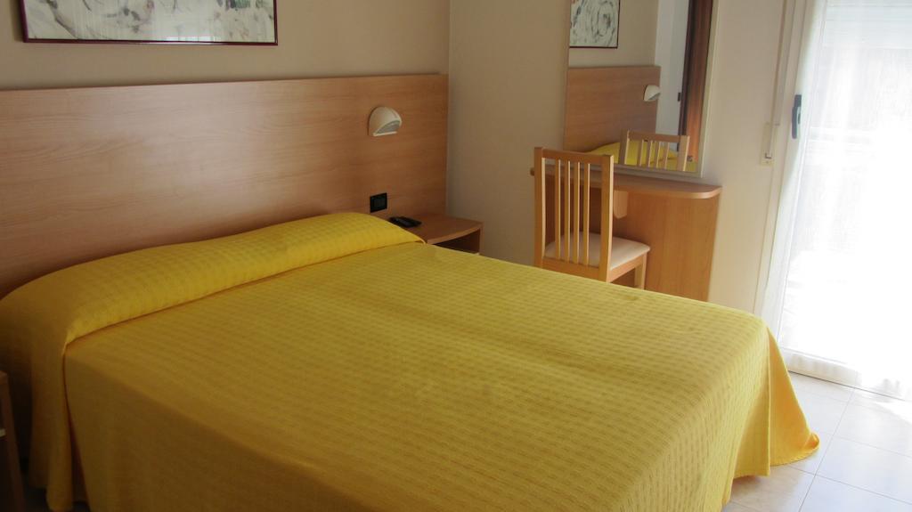 Hotel Villa Dina Rimini Room photo
